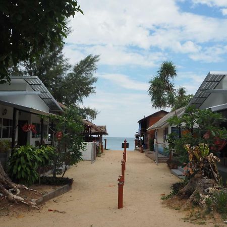 Bluesky Beach Bungalows Ko Lanta Eksteriør billede